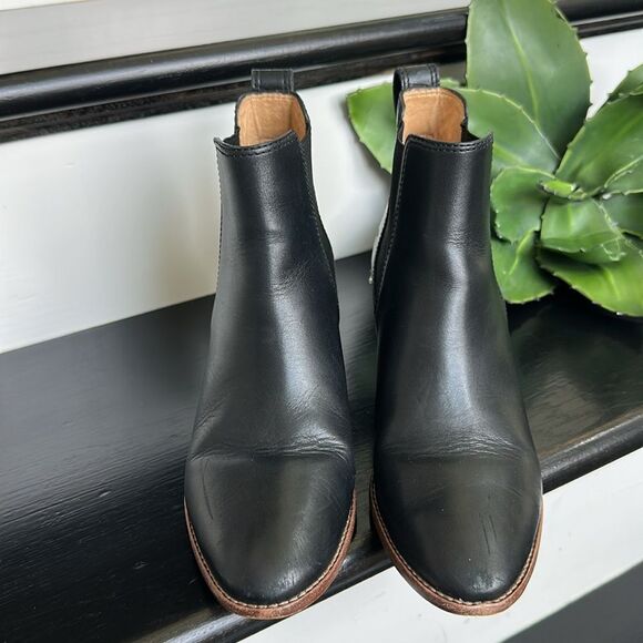 Madewell genuine, leather ankle, booties, versatile, clean women’s 7.5 - Picture 3 of 10